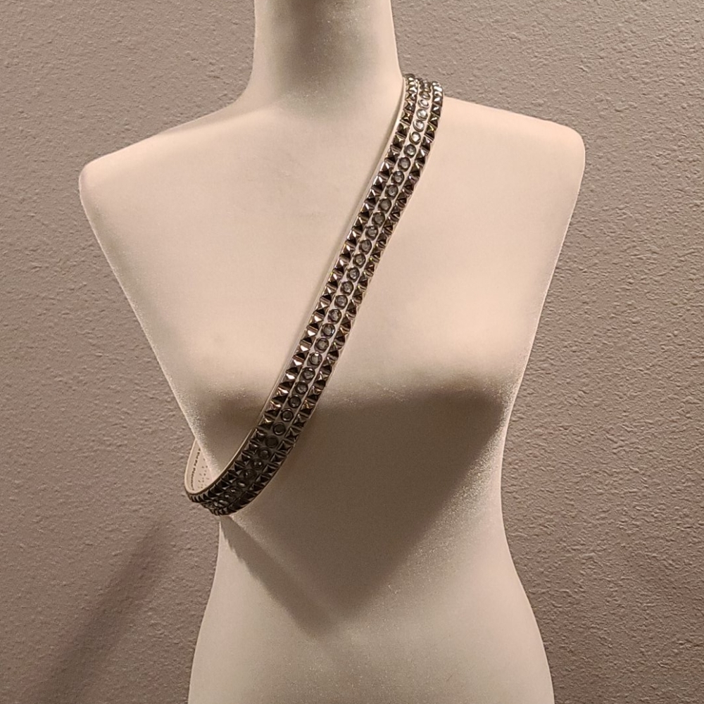 L White Man made Leather Belt w/rivets and bling